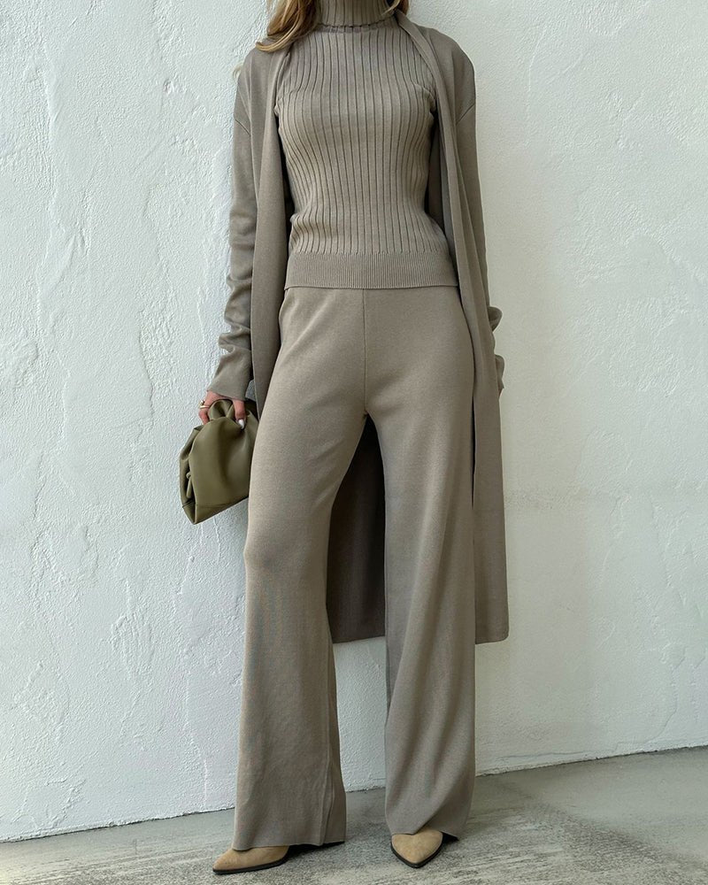 Dominique | Sleek Three-Piece Lounge Set