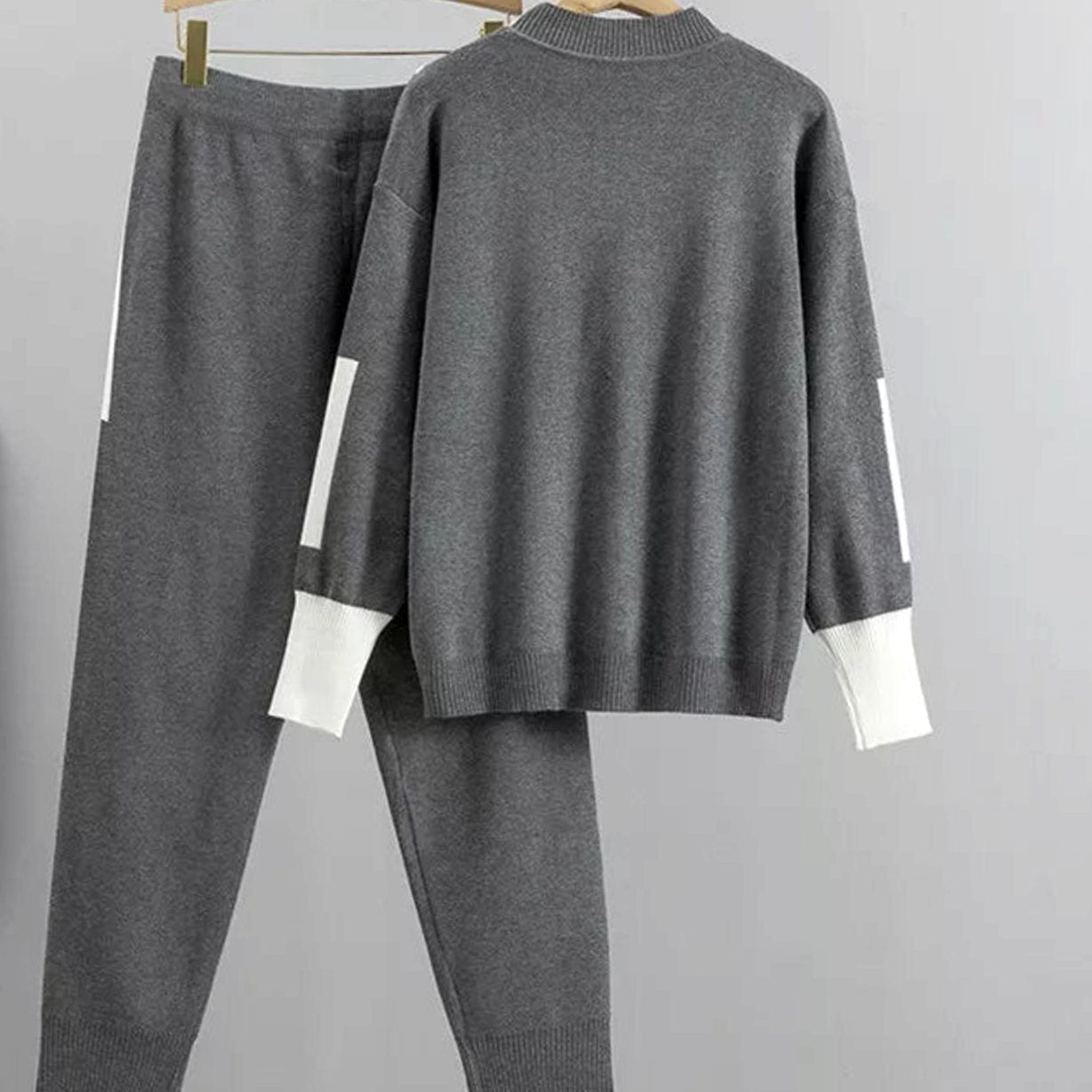 Chloe | Women’s Contrast Piping Knit Sweater & Jogger Set