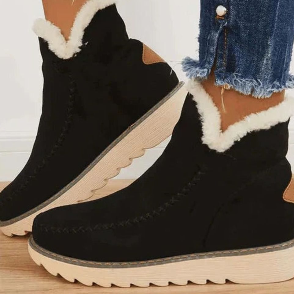 Callie | Women’s Sherpa-Lined Moc-Toe Platform Booties