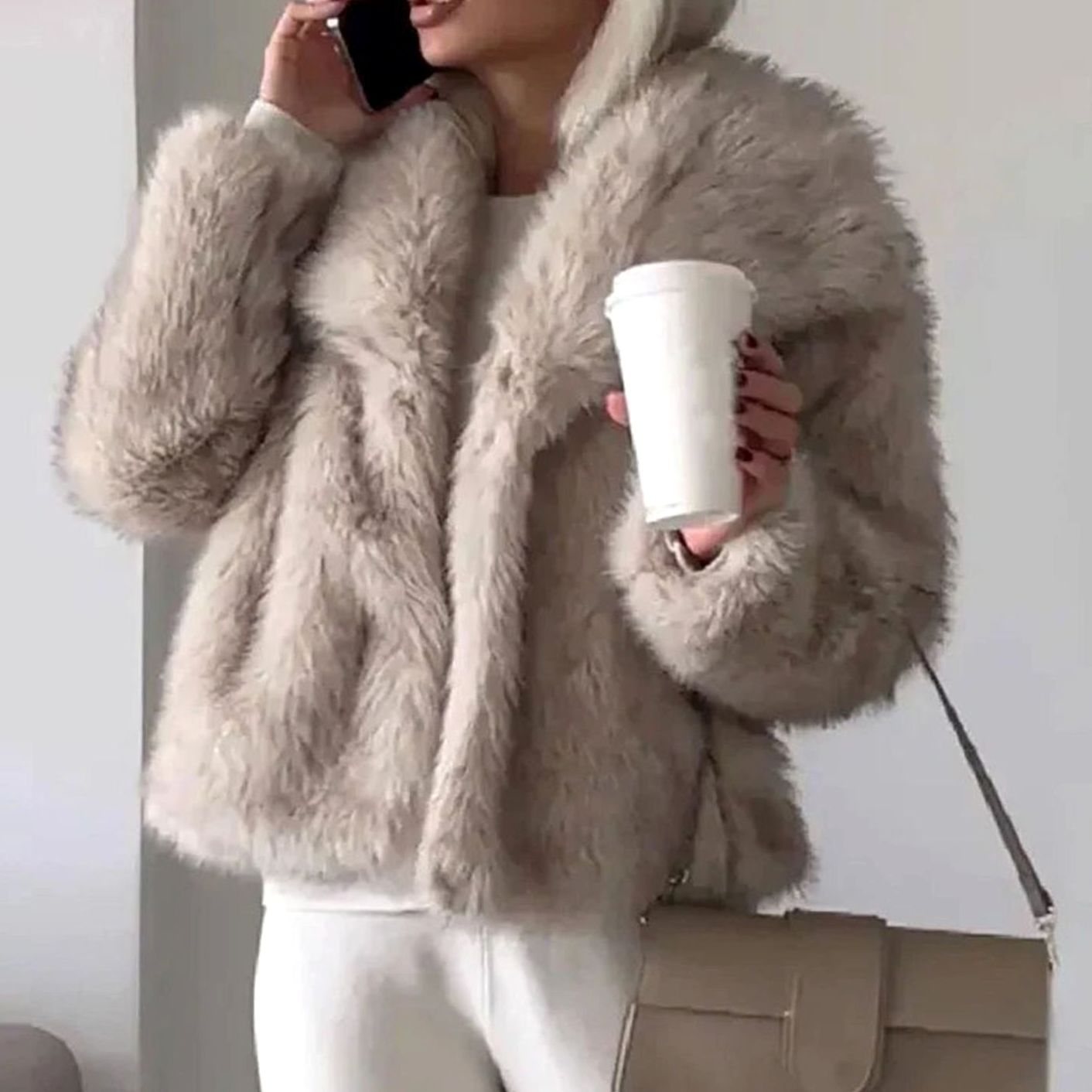 Giselle | Women’s Plush Faux-Fur Lapel Collar Short Jacket