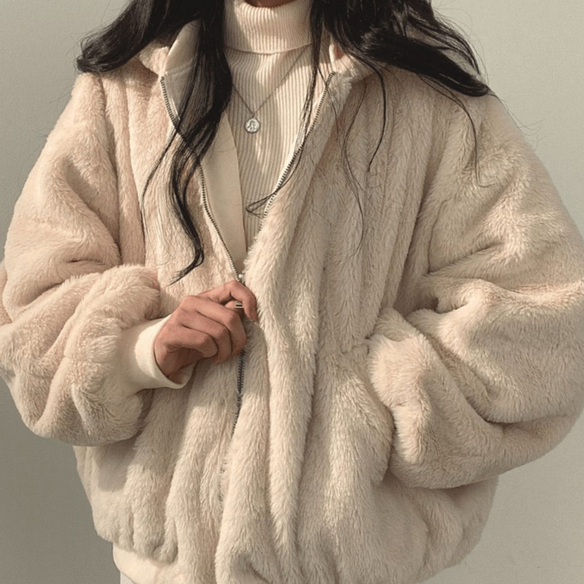 Mina | Women’s Contrast Faux-Fur Hooded Oversized Bomber Jacket