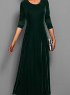 Vivienne | Women’s 3/4-Sleeve Scoop-Neck Velvet A-Line Maxi Dress